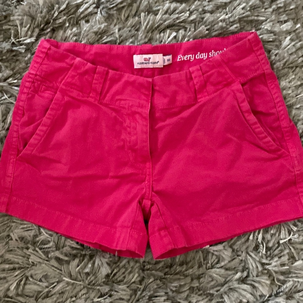 Vineyard vines pink shorts